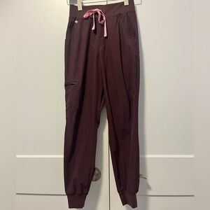 Figs Scrub Pants- Dark Fig Zamora